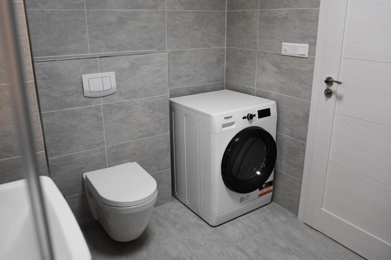 Ubytovani V Beskydech - Apartman Kaja เชลาดนา ภายนอก รูปภาพ