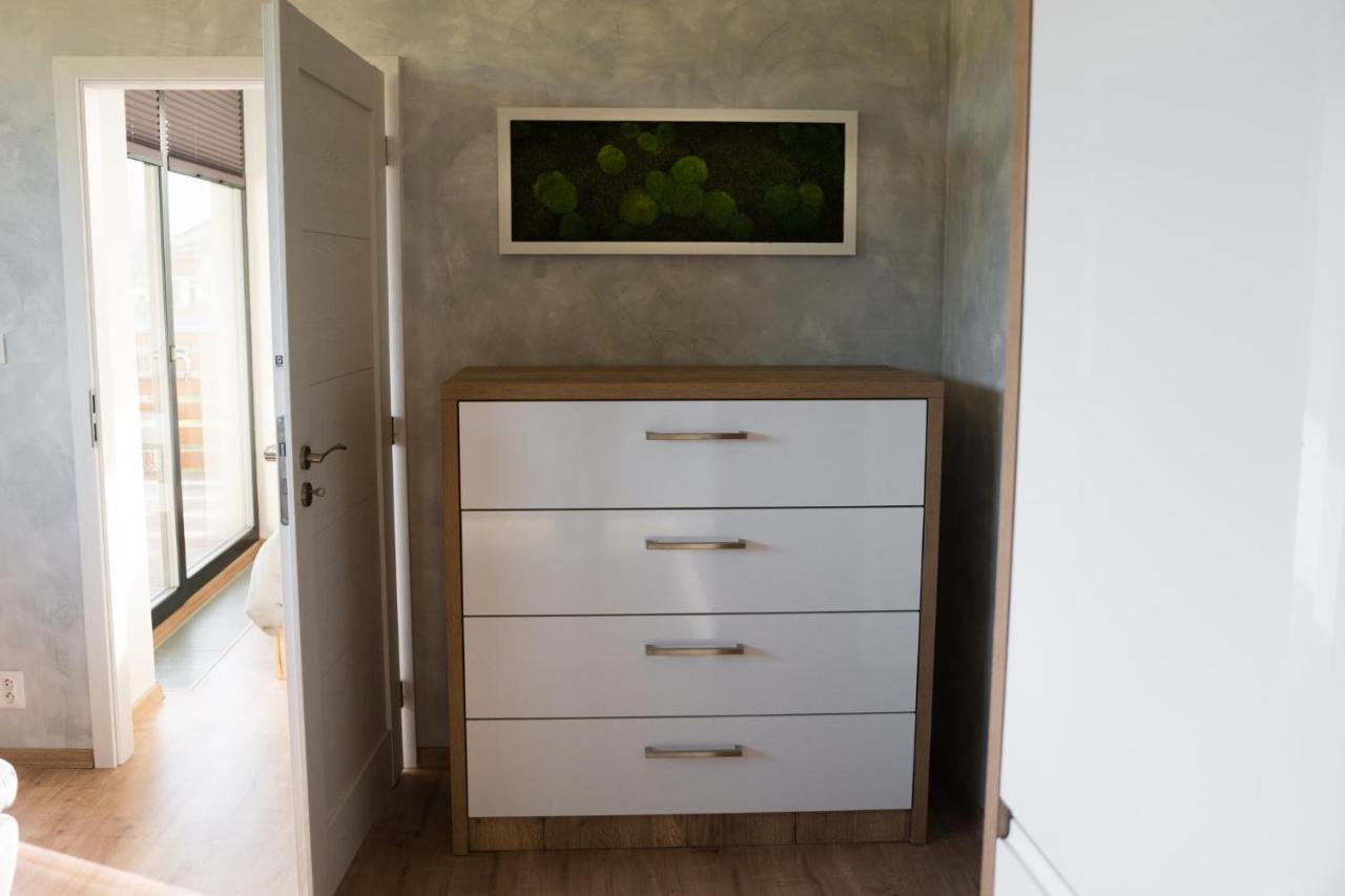 Ubytovani V Beskydech - Apartman Kaja เชลาดนา ภายนอก รูปภาพ