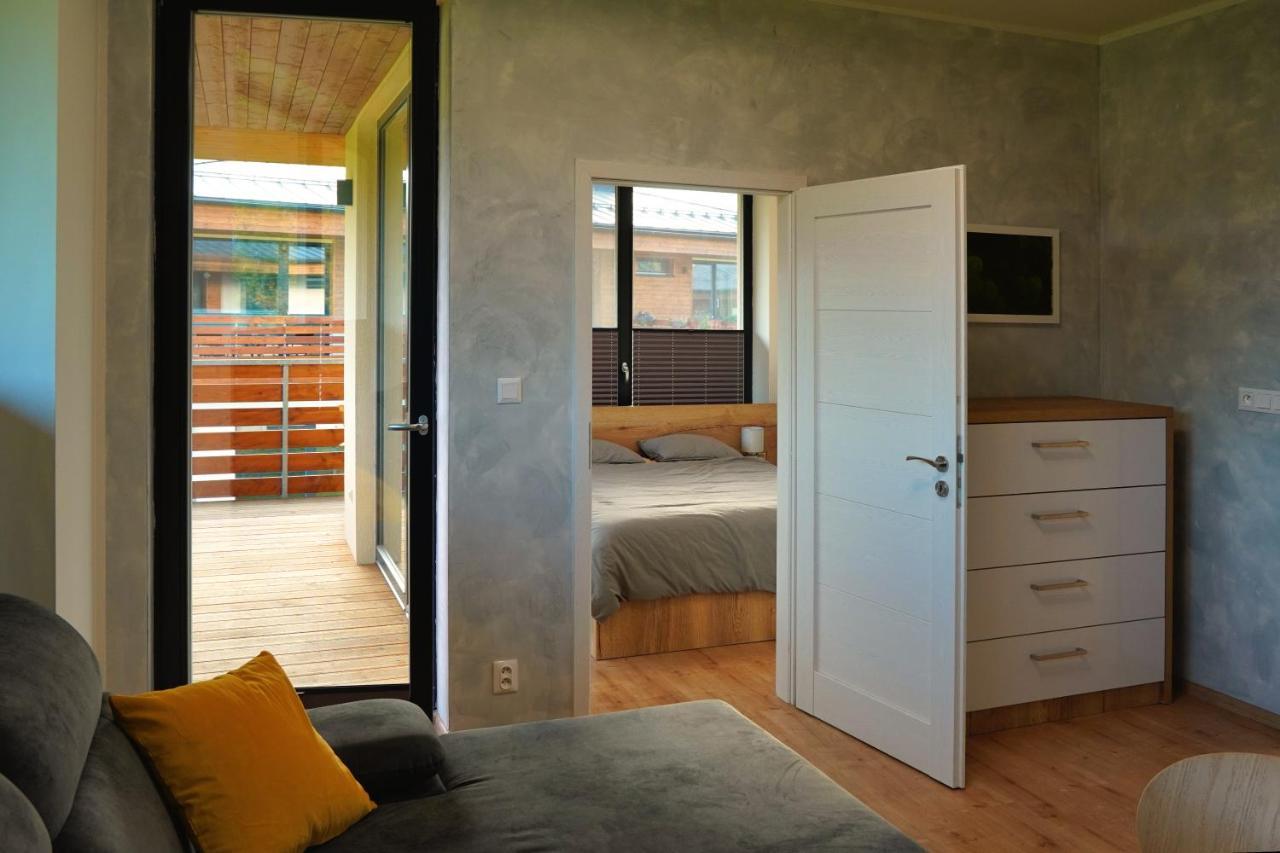 Ubytovani V Beskydech - Apartman Kaja เชลาดนา ภายนอก รูปภาพ